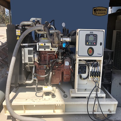 Generator engine running on natural gas